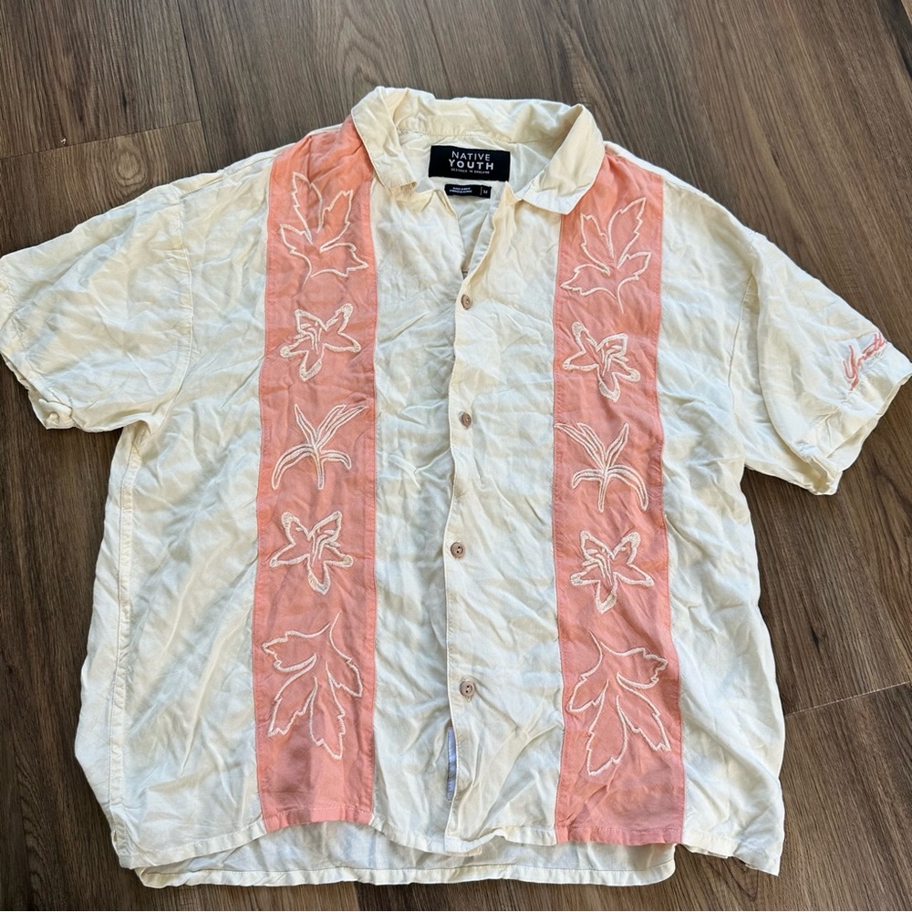 Native Youth Boxy Fit Floral‎ Graphic Button Up Shirt Men’s Medium Embroidered